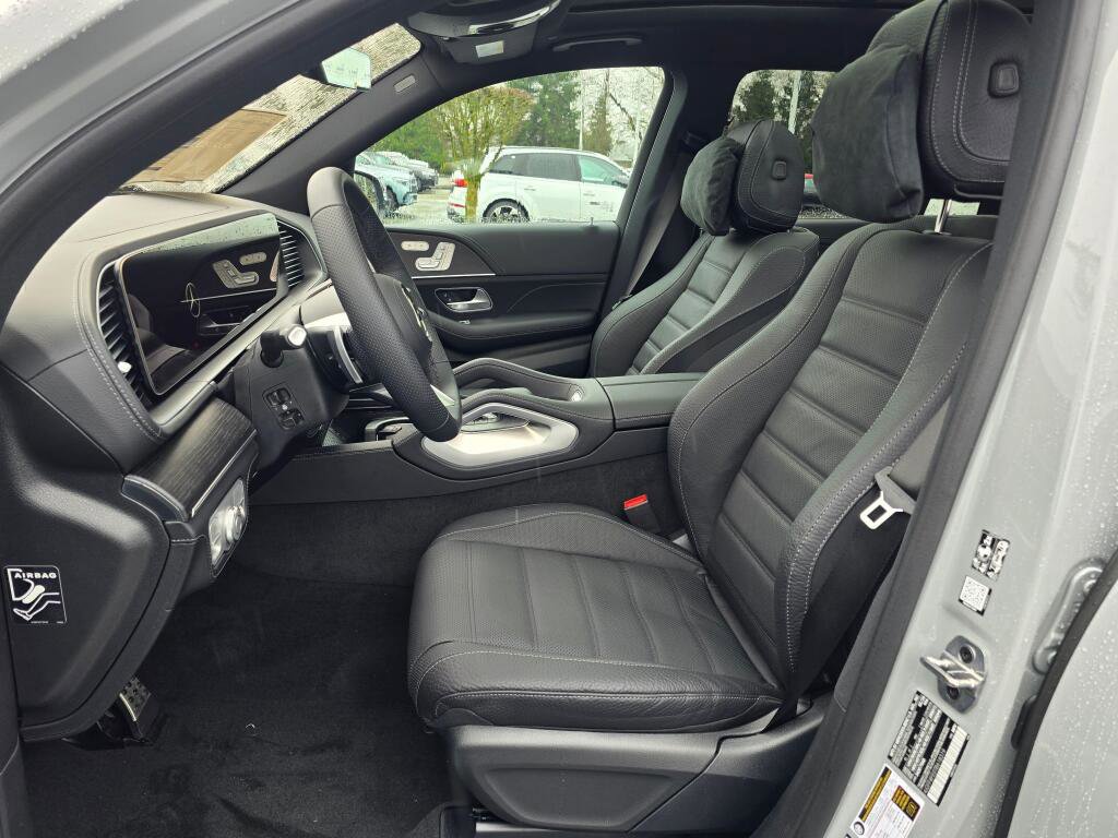 New 2026 Mercedes-Benz GLS 580 4MATIC image 13