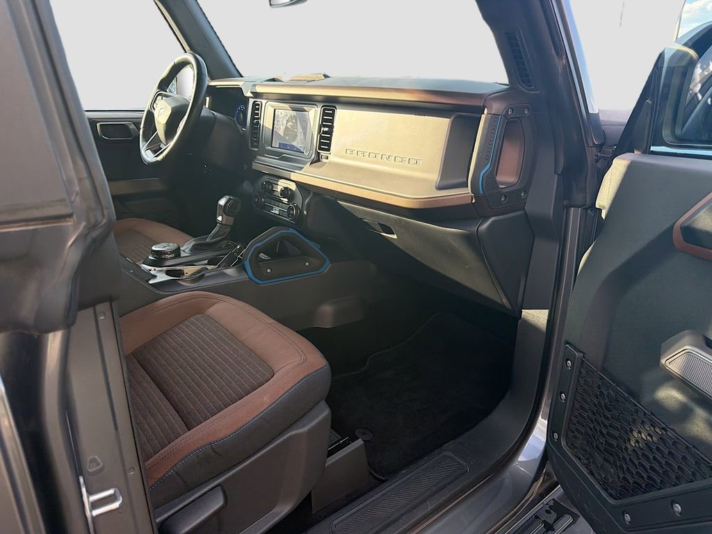 Used 2023 Ford Bronco Outer Banks AWD/4WD image 13