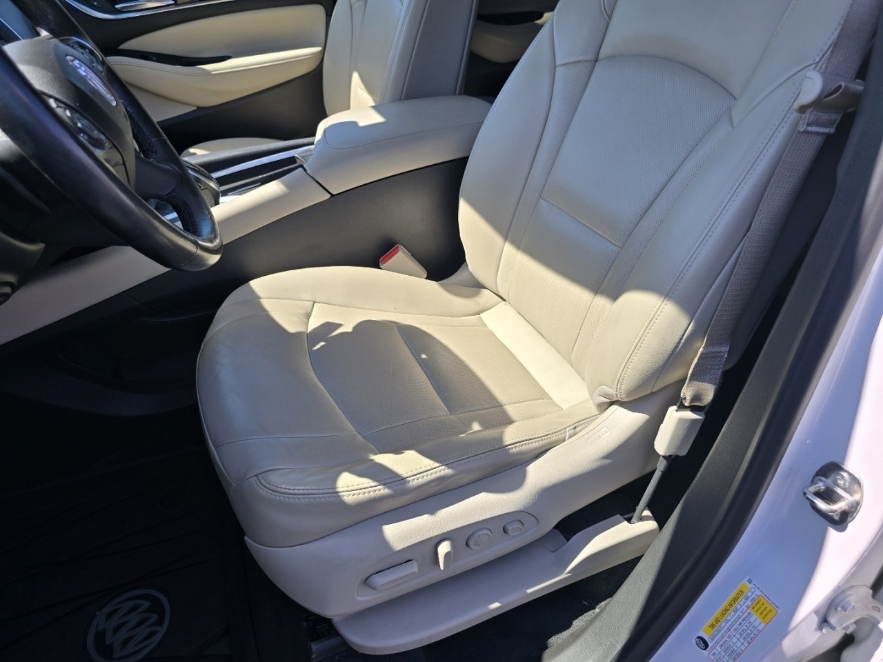 Used 2021 Buick Enclave Premium w/ Sun and Sites Package AWD/4WD image 15