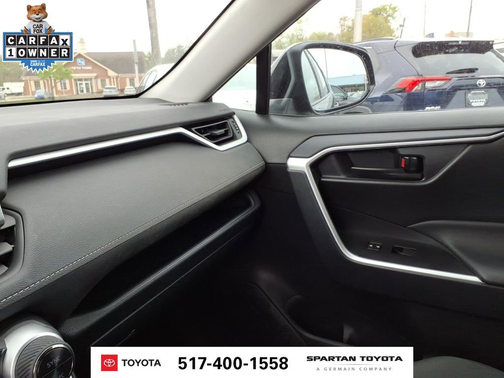 Used 2025 Toyota RAV4 LE AWD/4WD image 24