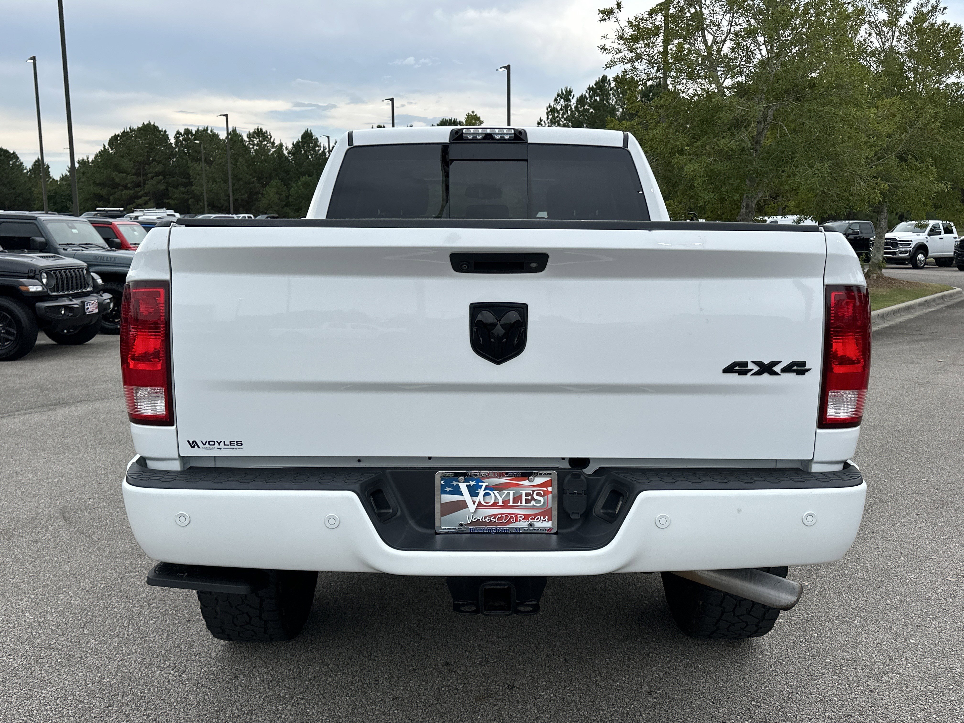Used 2018 RAM 2500 Big Horn w/ Sport Appearance Group image 6