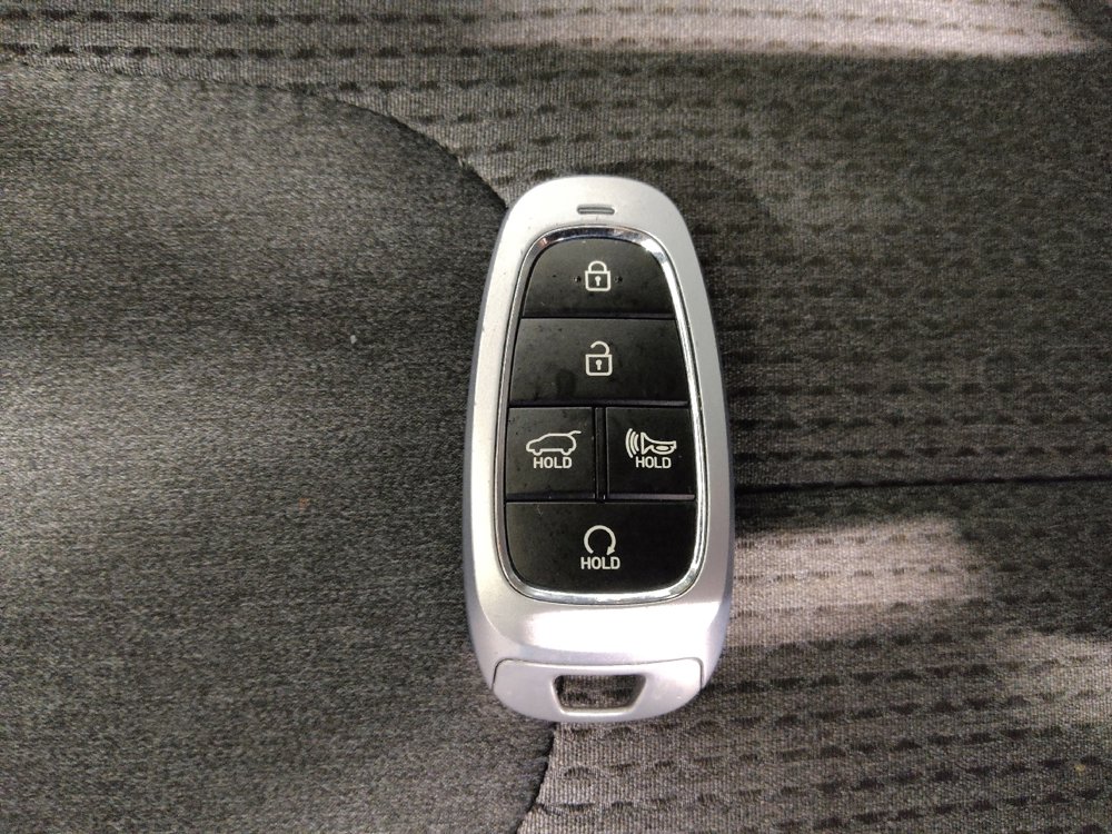 Used 2023 Hyundai Santa Fe SEL w/ Cargo Package image 32