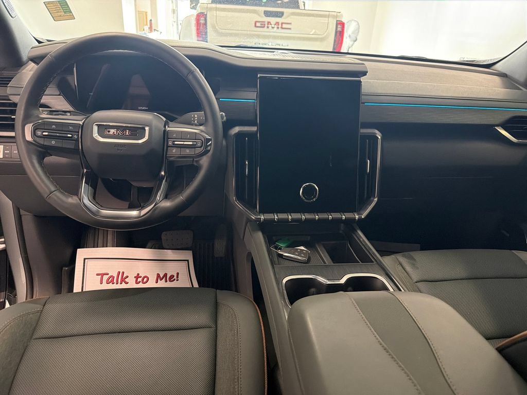 Used 2025 GMC Acadia AT4 w/ Luxury Package AWD/4WD image 17