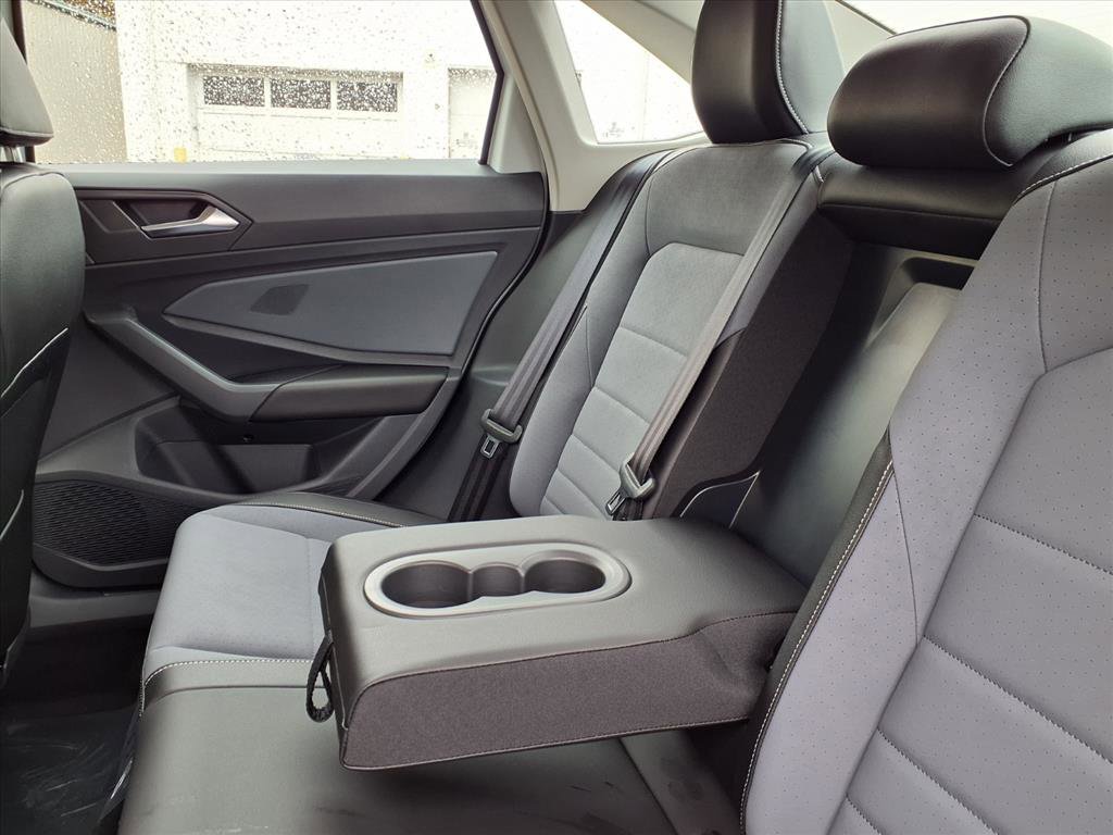 New 2026 Volkswagen Jetta SE image 5