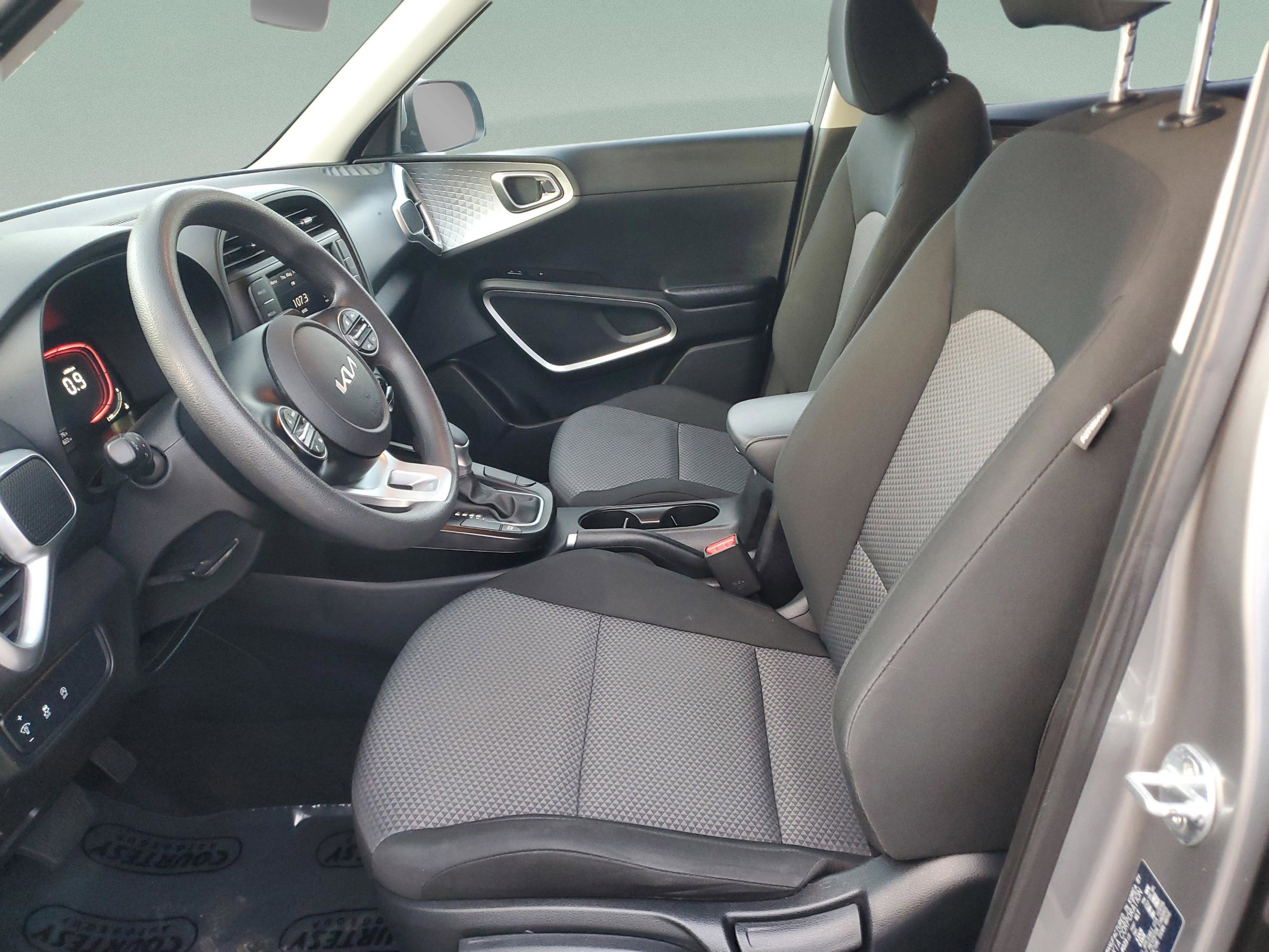 Certified 2024 Kia Soul LX w/ Option Group 015 FWD image 15