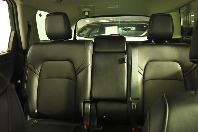 Used 2024 Nissan Pathfinder SL w/ Cargo Package AWD/4WD image 28