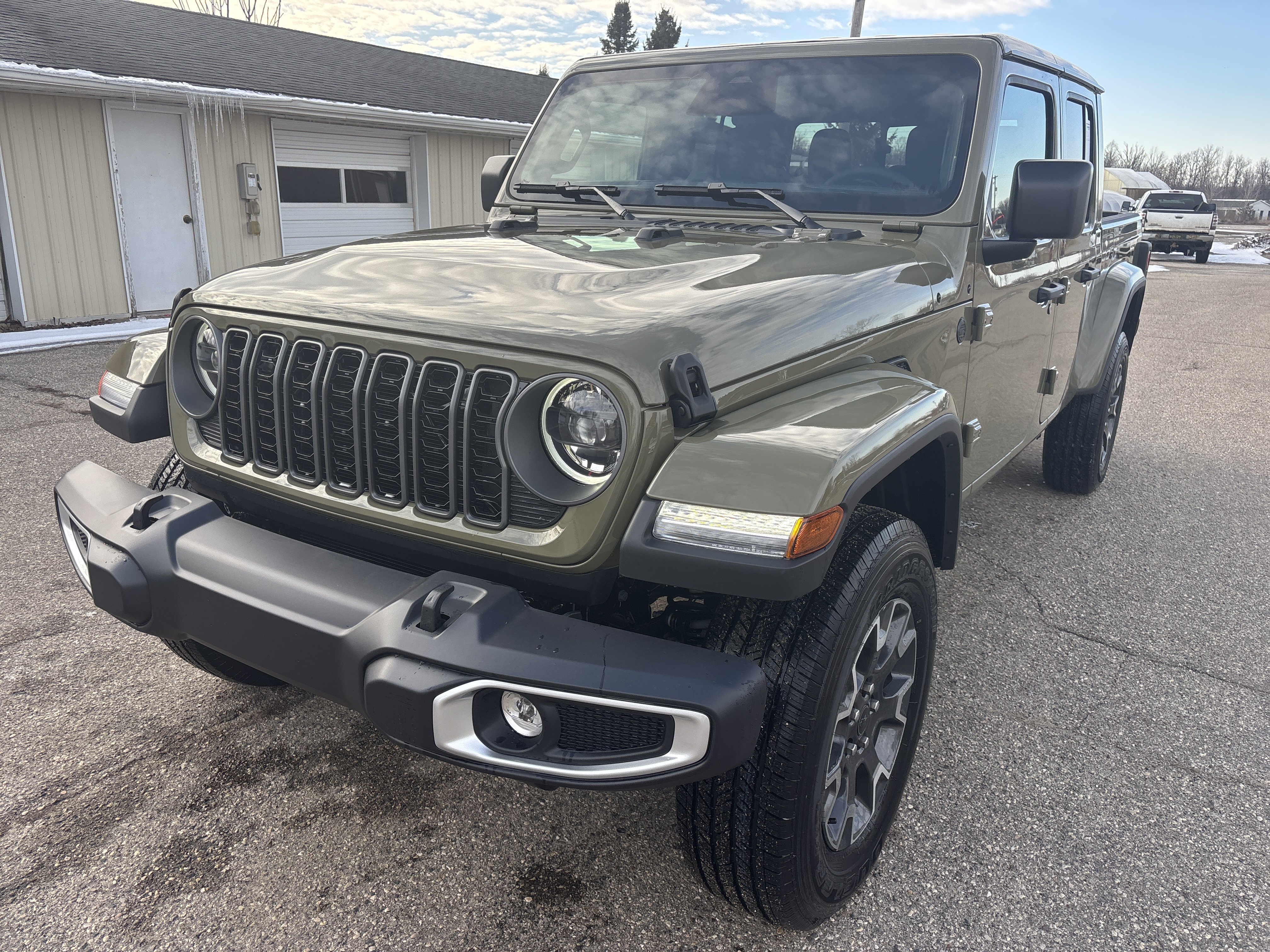 New 2026 Jeep Gladiator Sport AWD/4WD image 8