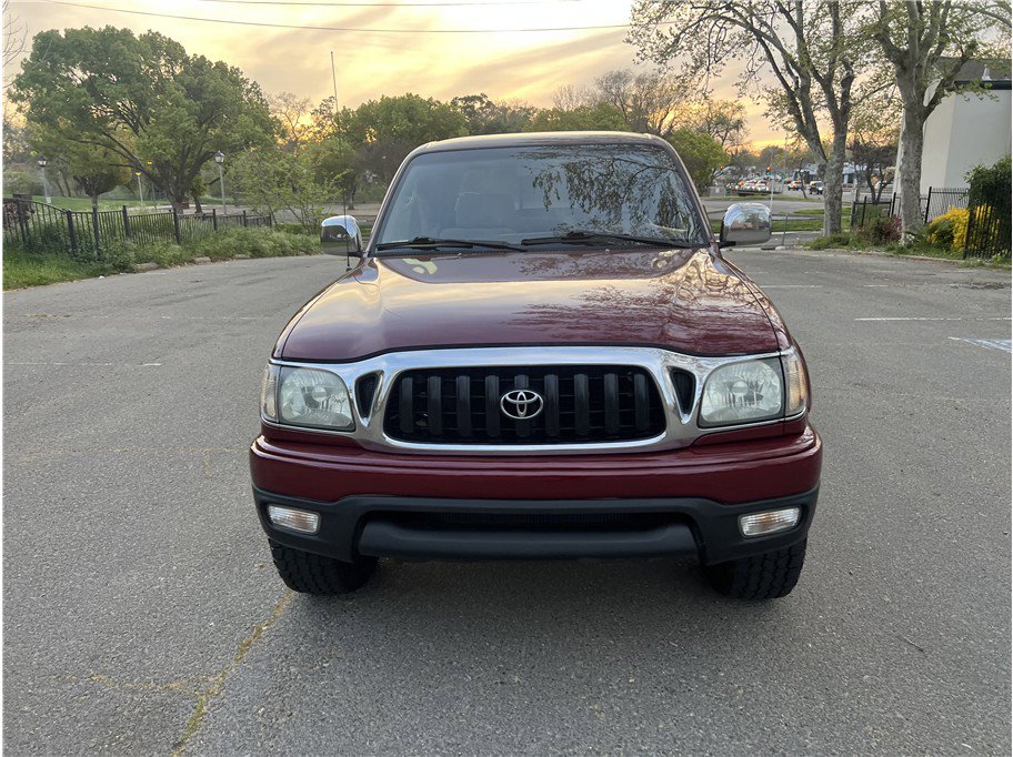 Used 2004 Toyota Tacoma PreRunner image 2
