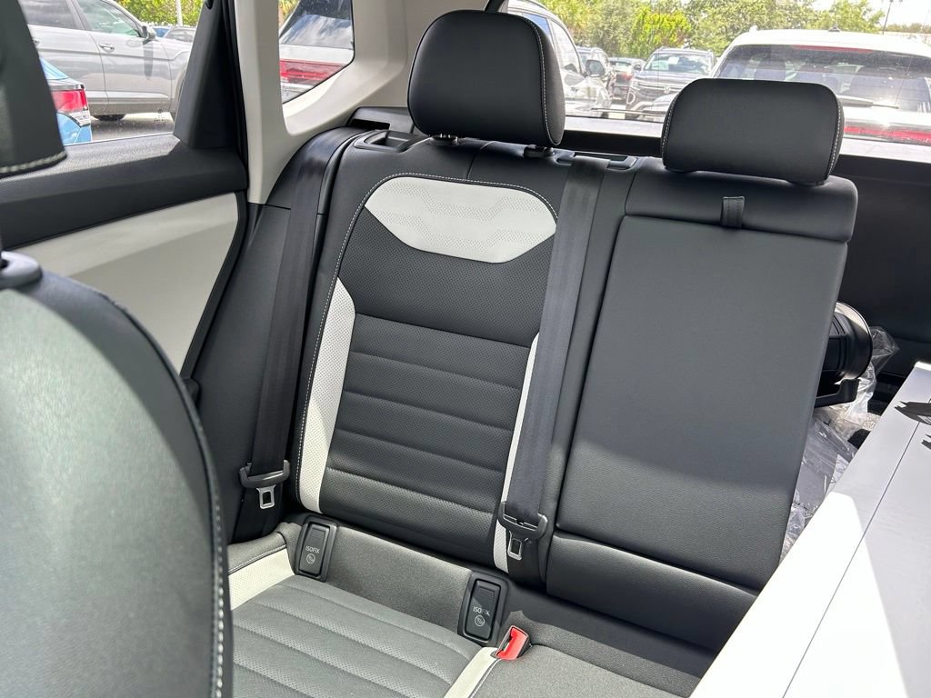 New 2026 Volkswagen Taos SEL AWD/4WD image 12