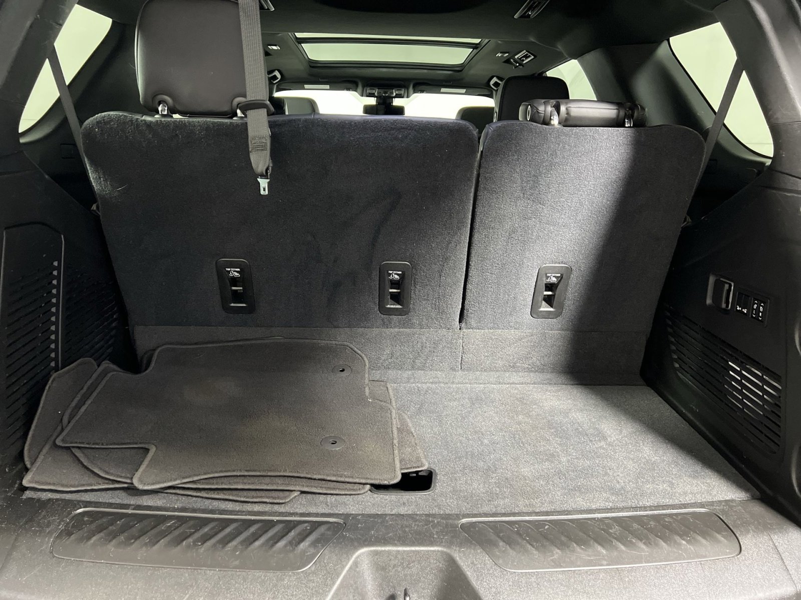 Used 2021 Chevrolet Tahoe LT w/ LT Signature Package image 25