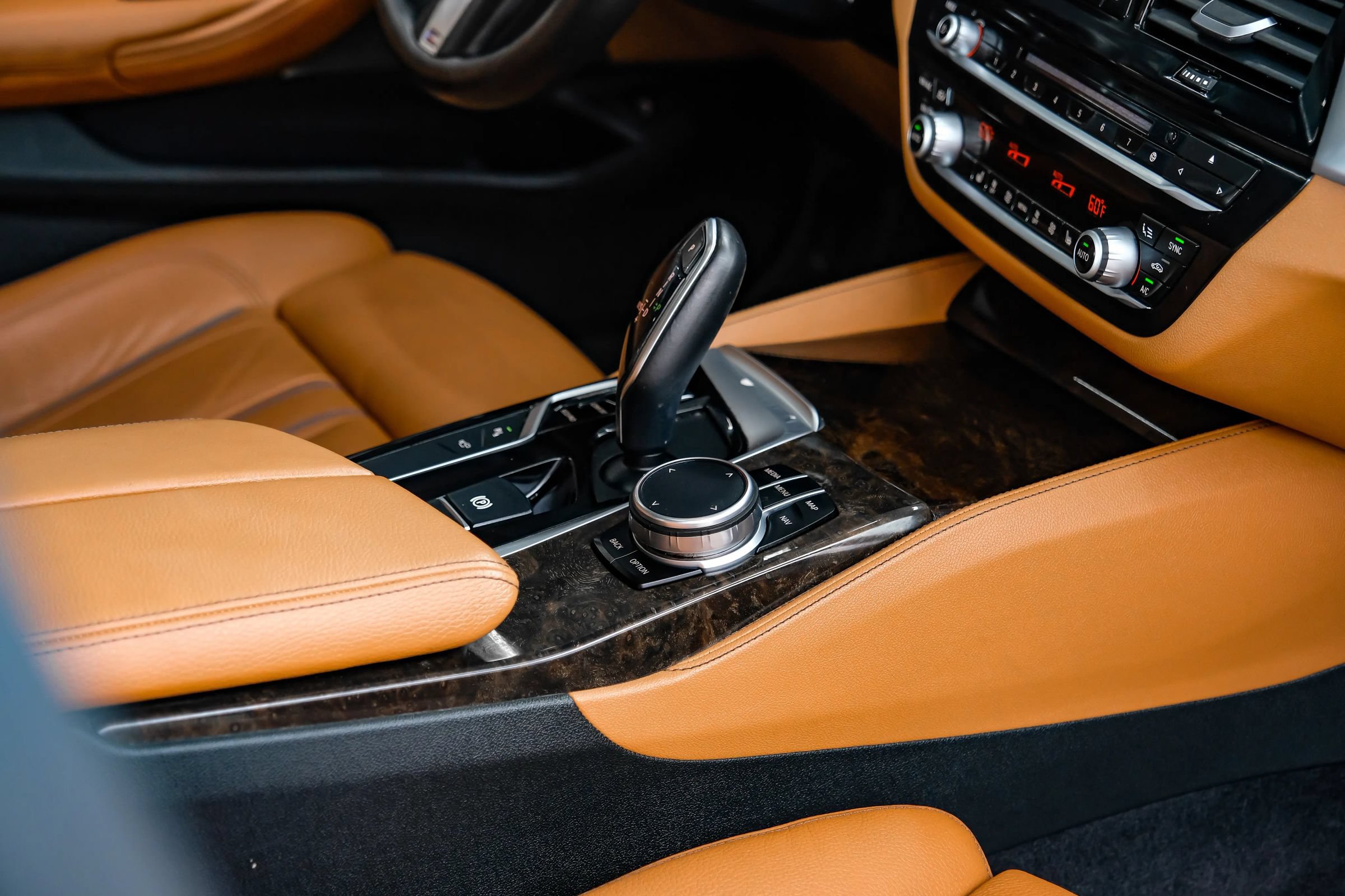Used 2019 BMW M550i xDrive w/ Premium Package 2 AWD/4WD image 35