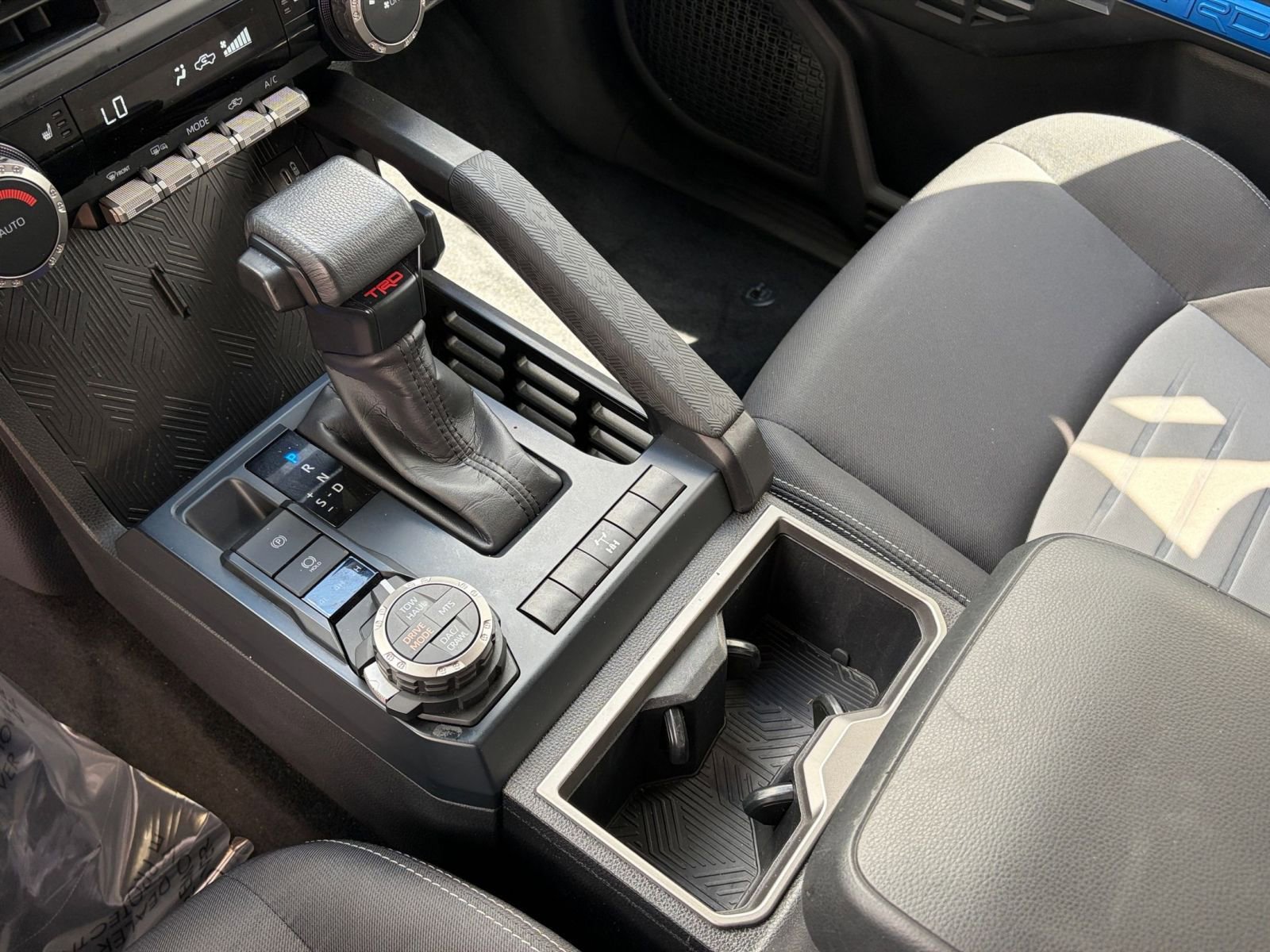 Used 2025 Toyota Tacoma TRD Off-Road image 37