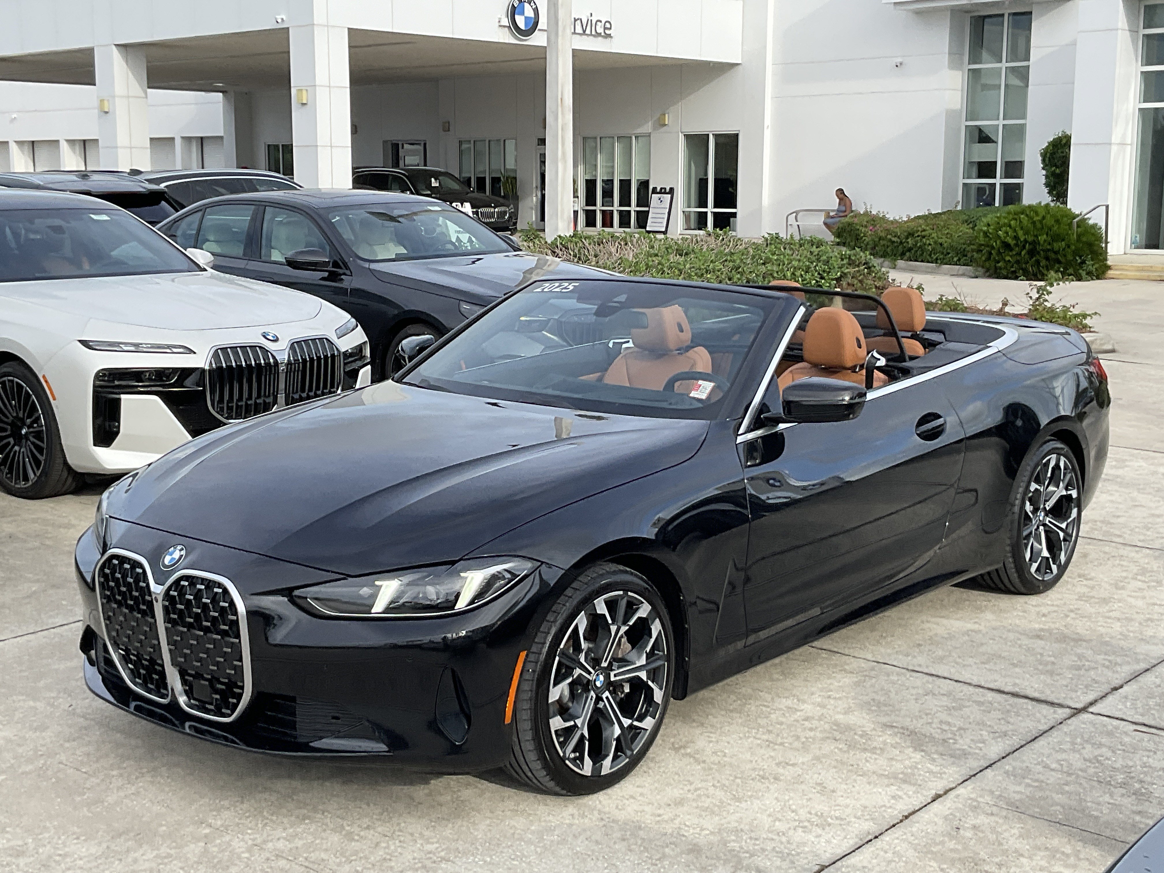 Used 2025 BMW 430i Convertible w/ Premium Package RWD image 8