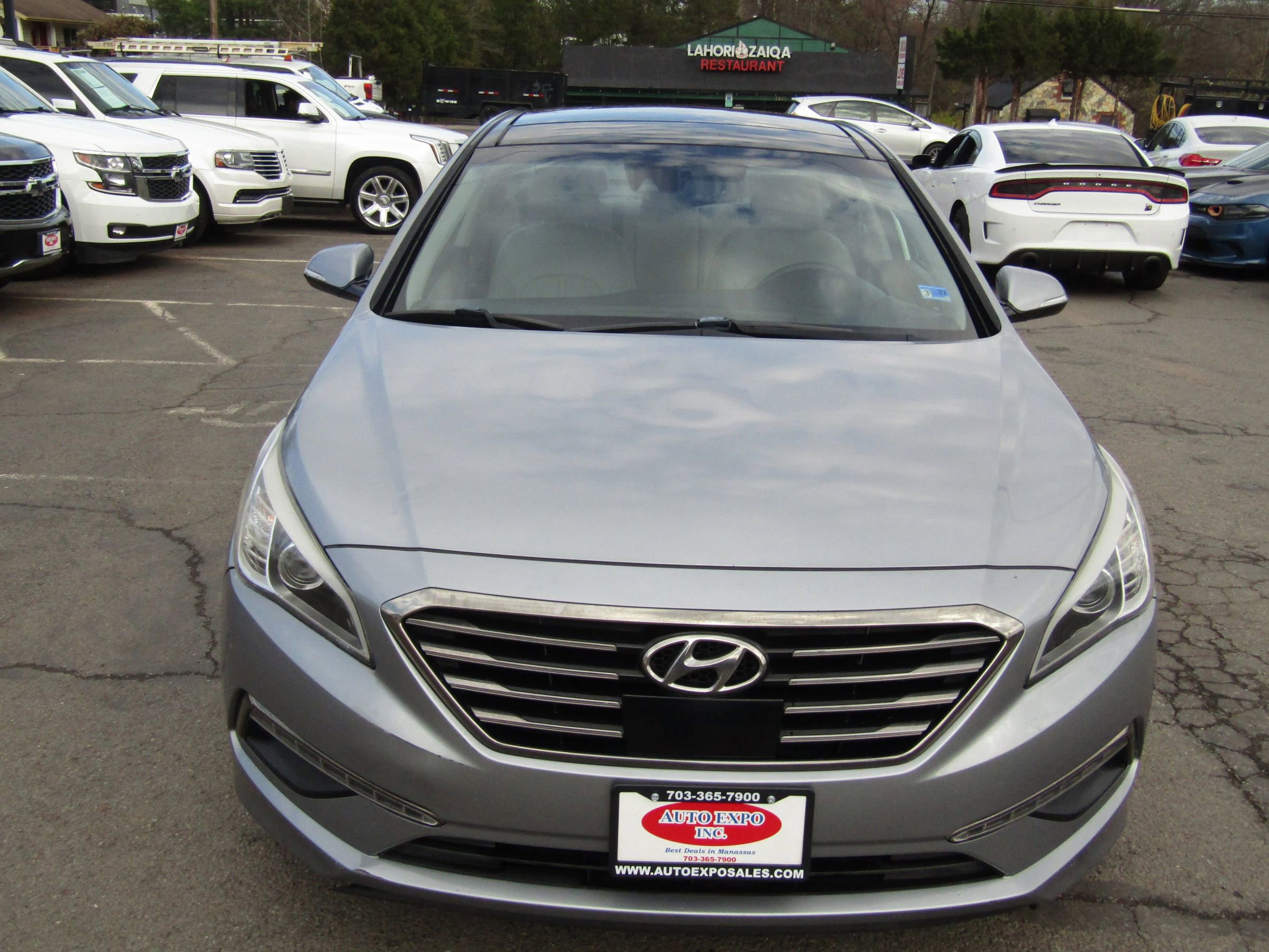 Used 2015 Hyundai Sonata Limited w/ Option Group 06 FWD image 2
