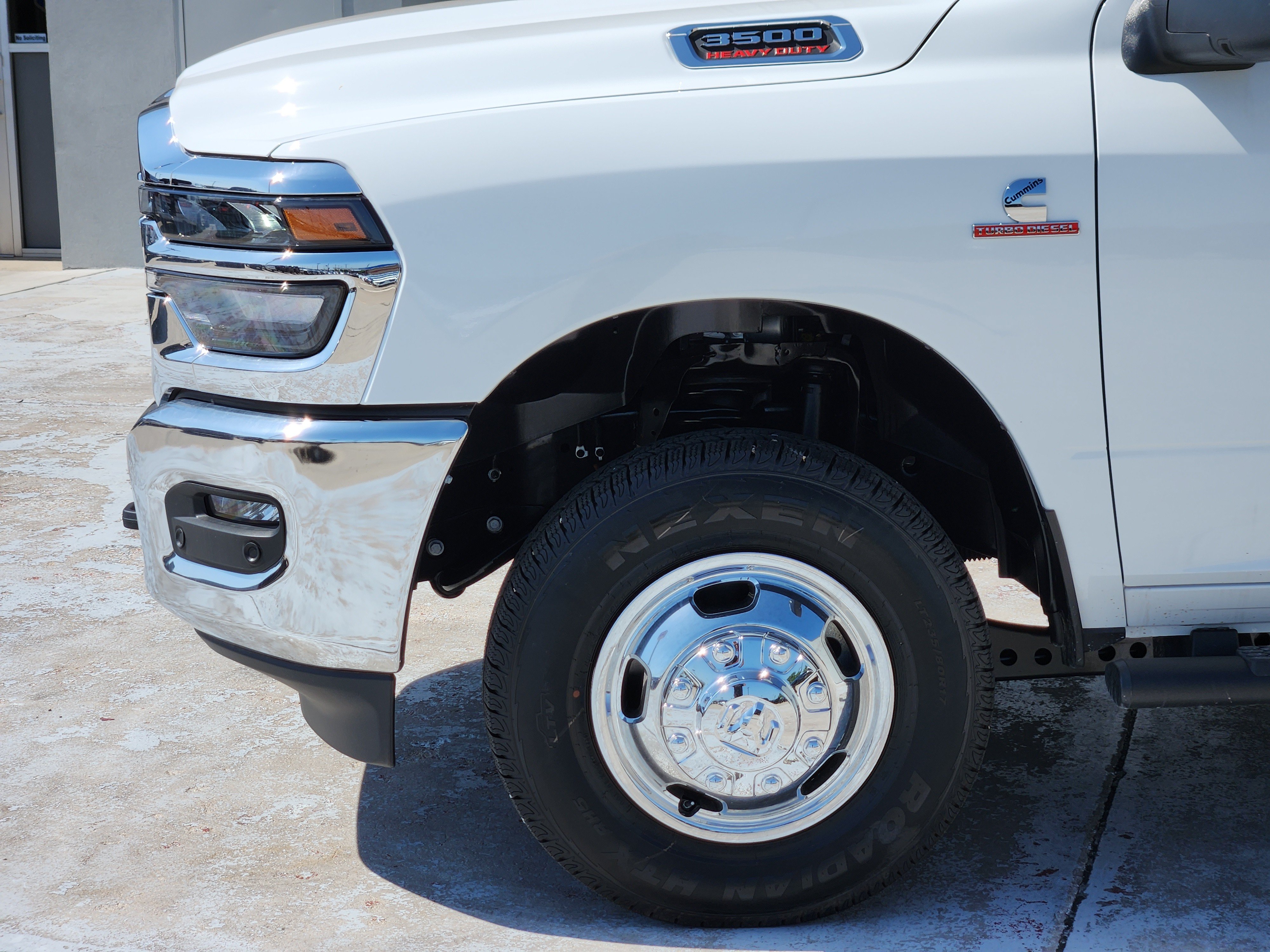 New 2026 RAM 3500 Tradesman AWD/4WD image 5