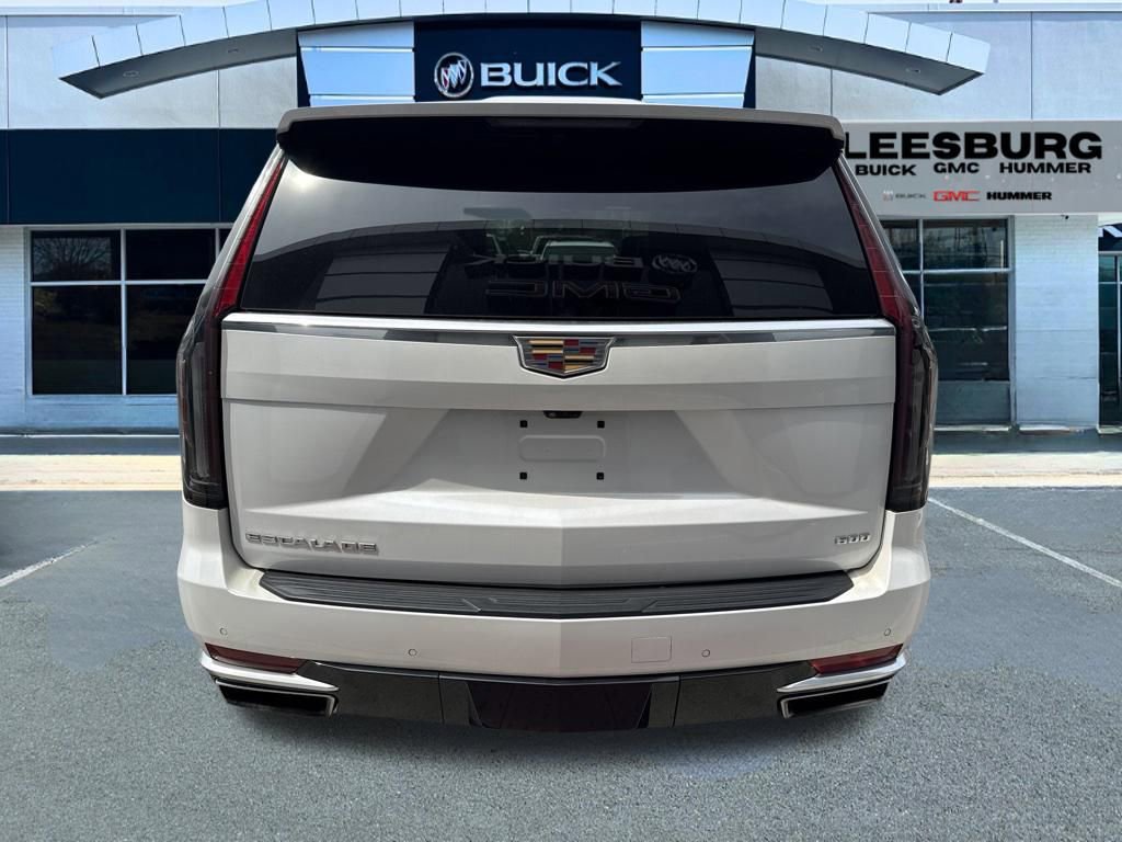 Used 2024 Cadillac Escalade Premium Luxury AWD/4WD image 6
