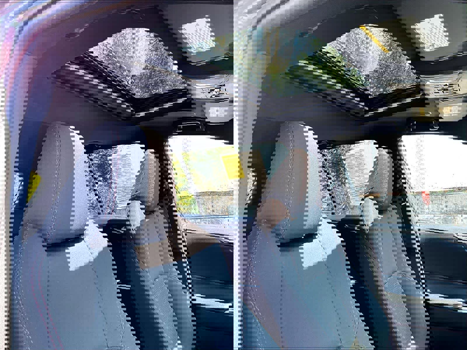 Used 2023 Toyota RAV4 SE w/ Weather & Moonroof Package image 22