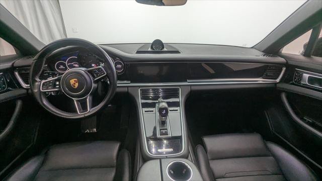 Used 2018 Porsche Panamera 4 w/ Premium Package AWD/4WD image 22
