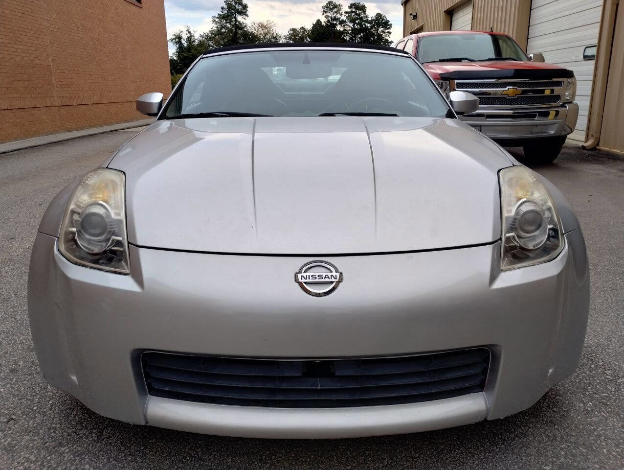 Used 2006 Nissan 350Z Touring image 2