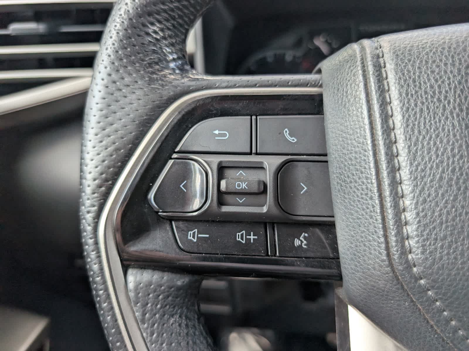 Used 2022 Toyota Tundra Limited w/ TRD Off-Road Package AWD/4WD image 23