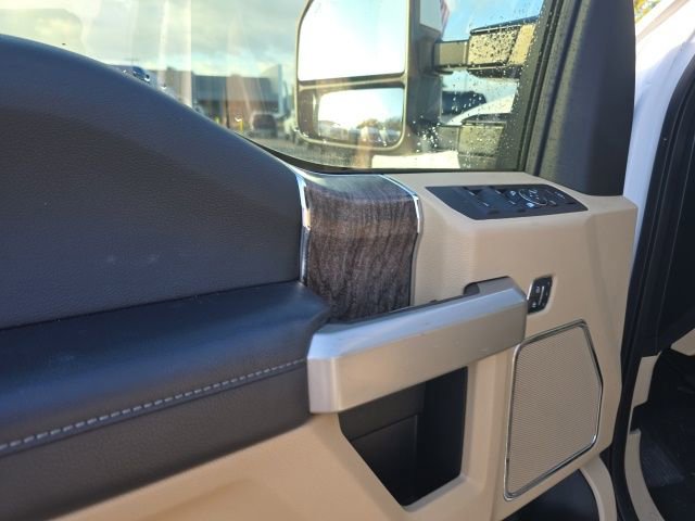 Used 2017 Ford F250 Lariat w/ Lariat Ultimate Package image 8