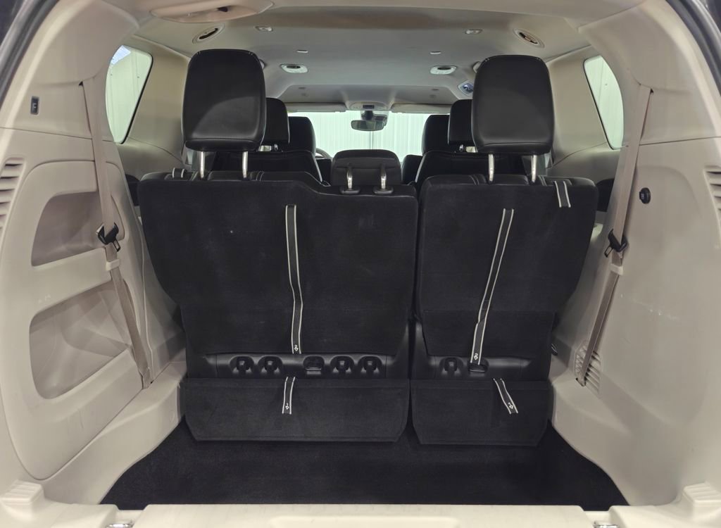 Used 2024 Chrysler Pacifica Touring-L image 30