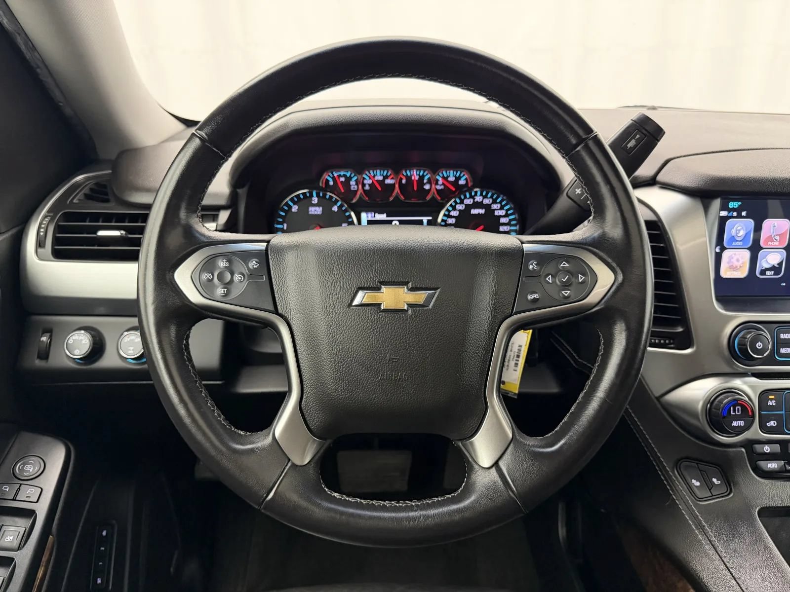 Used 2018 Chevrolet Suburban LT AWD/4WD image 12