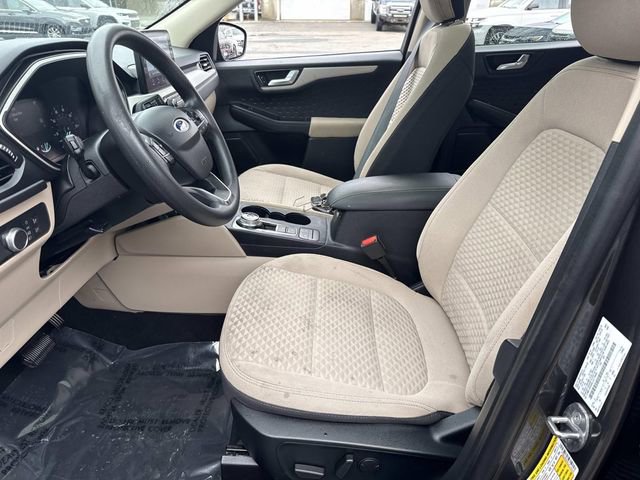 Used 2020 Ford Escape SE image 21