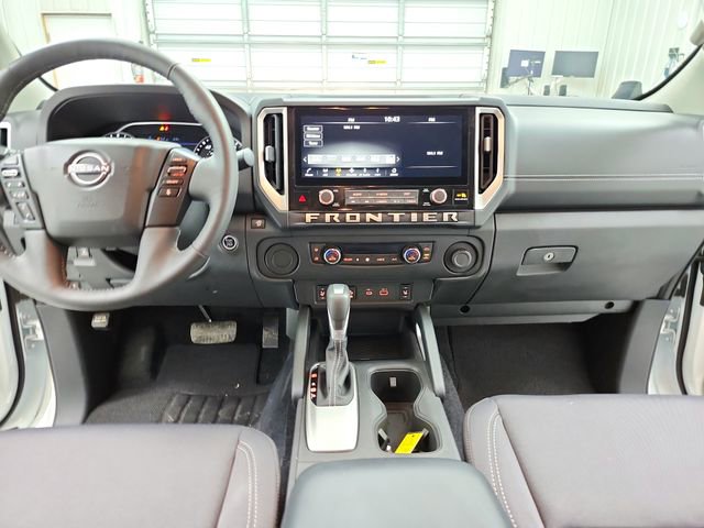 Used 2025 Nissan Frontier SV w/ SV Convenience Package image 25