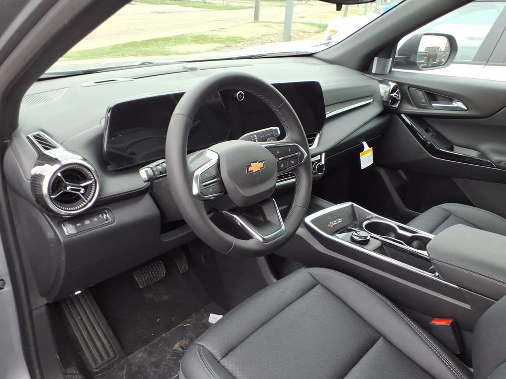 New 2026 Chevrolet Equinox LT w/ Convenience Package II image 9