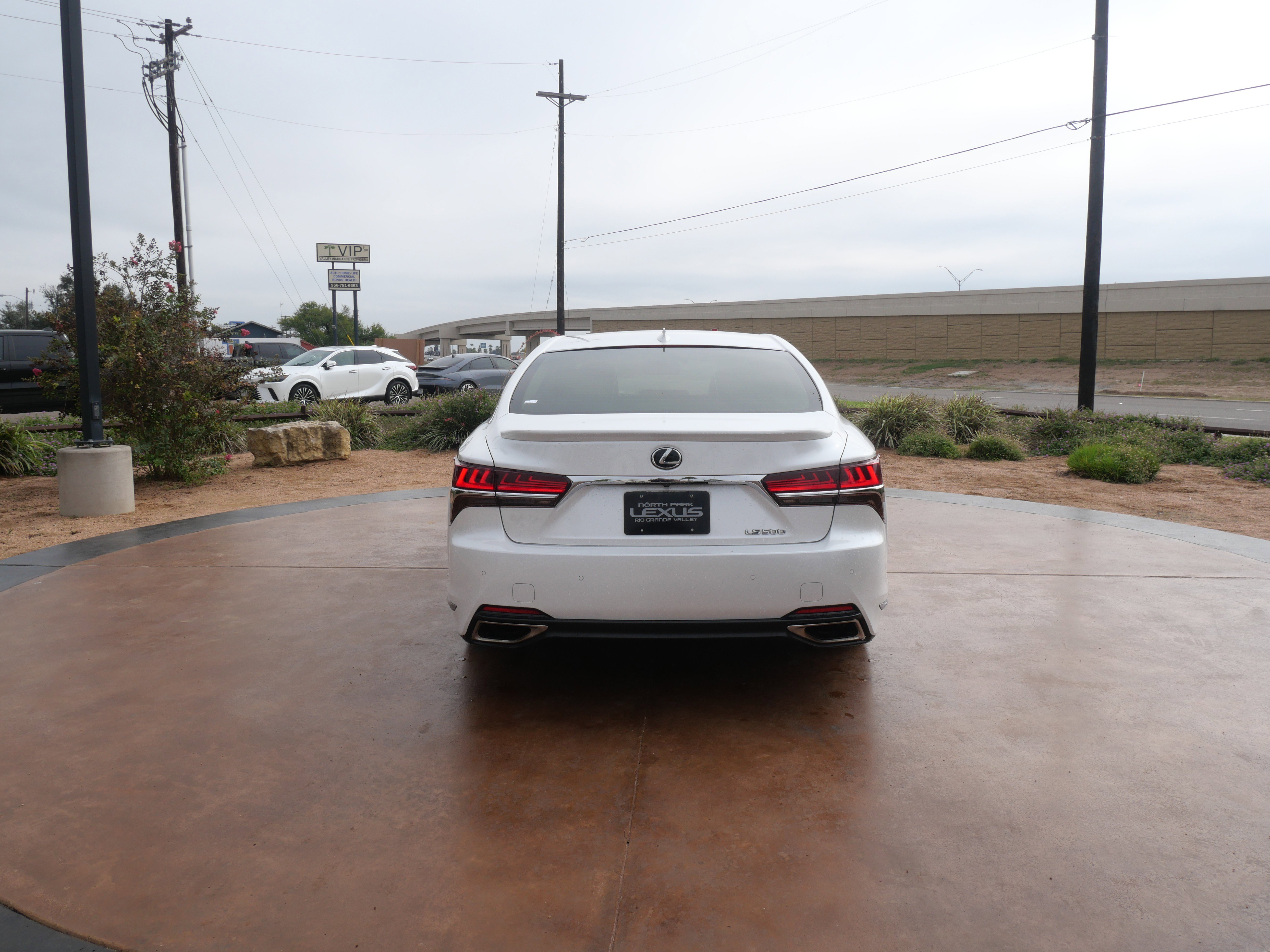 Used 2018 Lexus LS 500 image 3