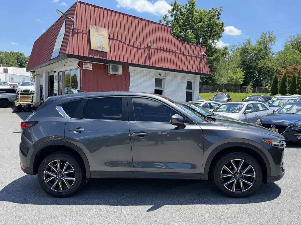 Used 2018 MAZDA CX-5 Touring w/ Preferred Equipment Package AWD/4WD image 8