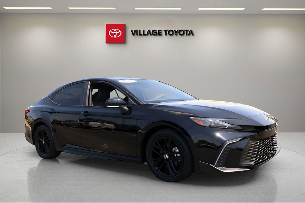 Used 2026 Toyota Camry SE FWD image 7