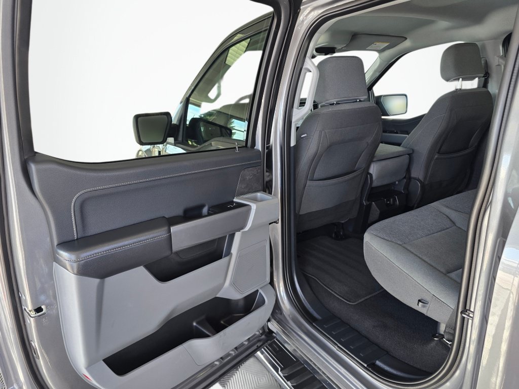 Used 2025 Ford F150 XLT w/ Equipment Group 301A Standard AWD/4WD image 31