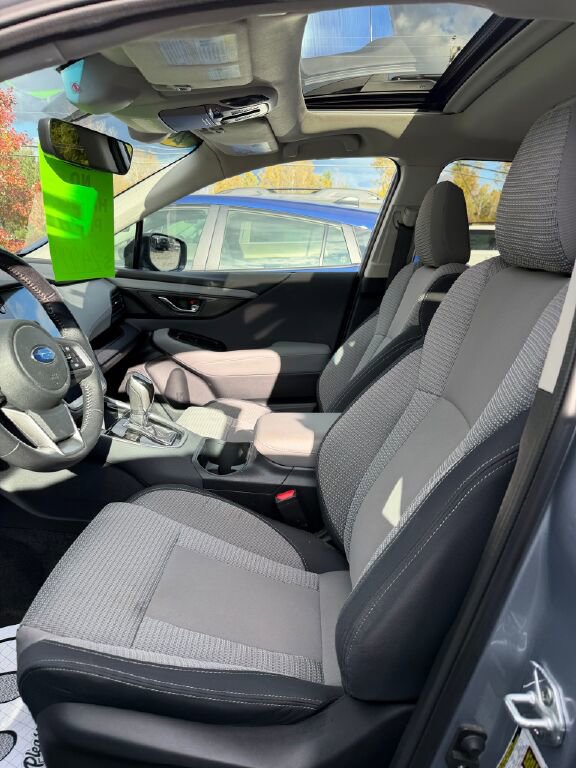 Used 2021 Subaru Outback Premium image 8