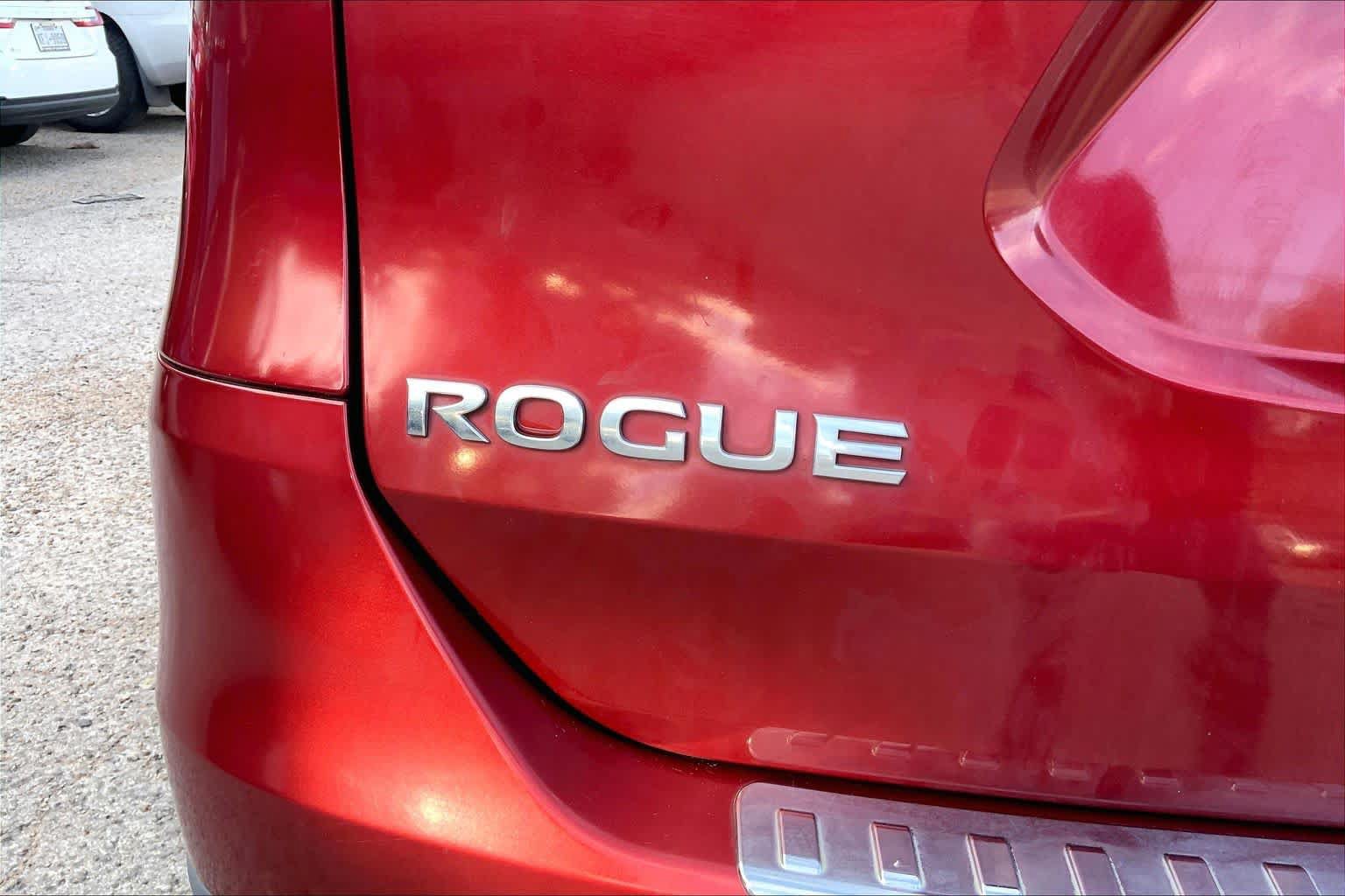 Used 2016 Nissan Rogue SL w/ SL Premium Package FWD image 10
