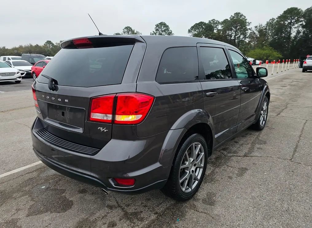 Used 2015 Dodge Journey R/T w/ Flexible Seating Group image 2