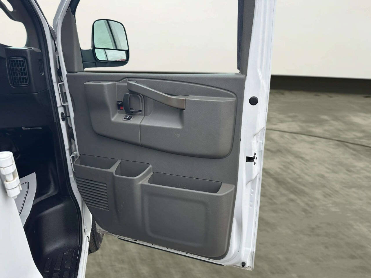 Used 2020 Chevrolet Express 2500 Extended w/ Driver Convenience Package RWD image 22