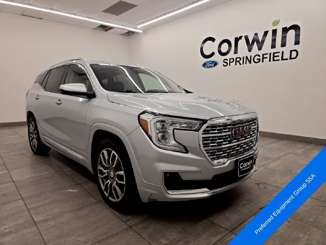 Used 2022 GMC Terrain Denali w/ Denali Premium Package AWD/4WD image 7