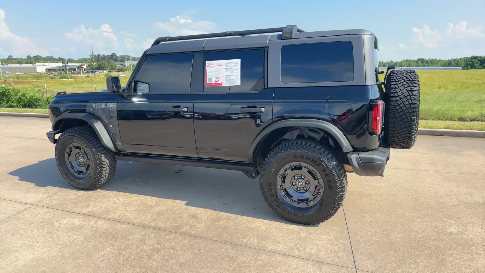 Used 2024 Ford Bronco Everglades AWD/4WD image 5