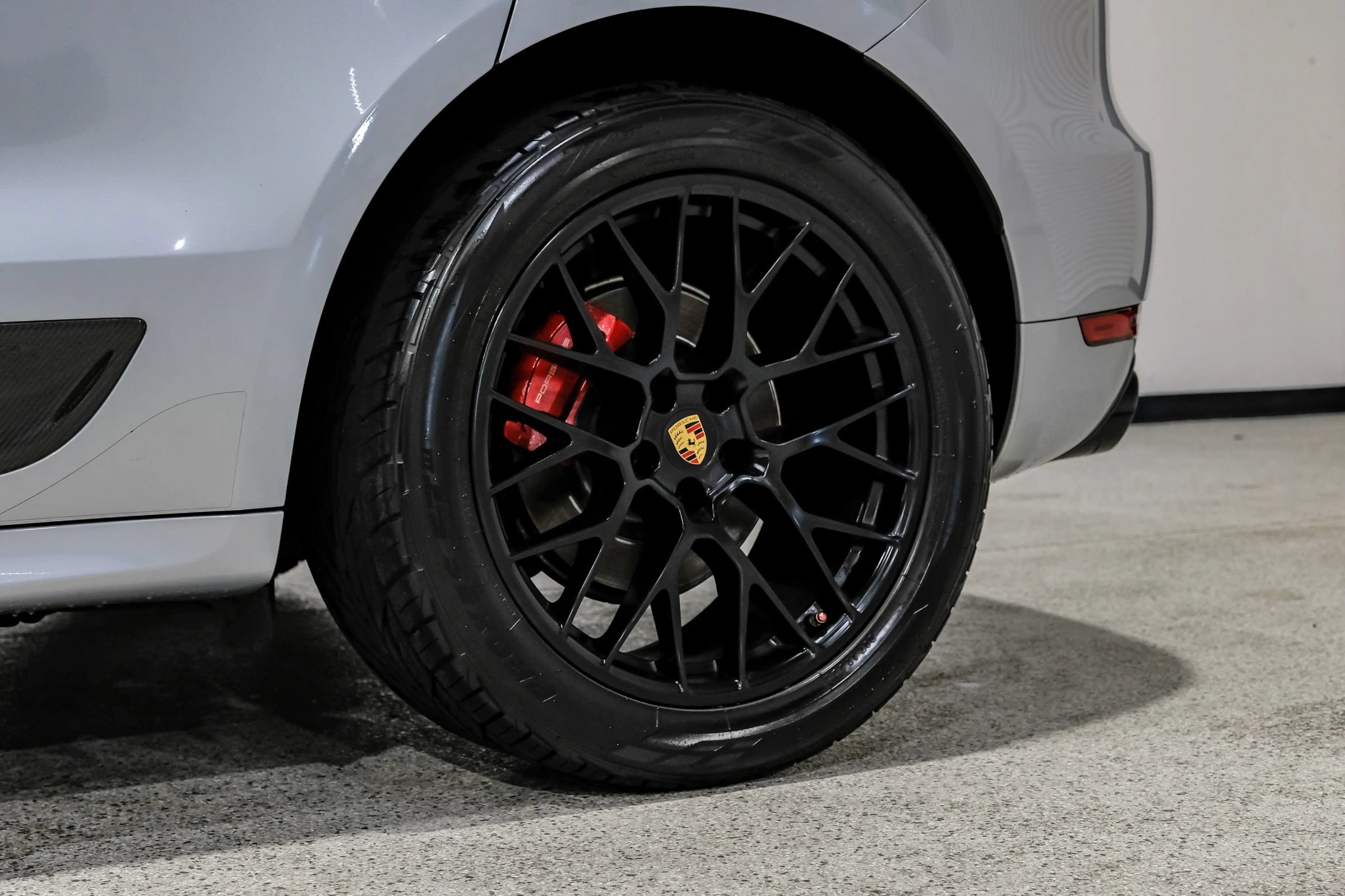 Used 2018 Porsche Macan GTS w/ Premium Package Plus AWD/4WD image 73