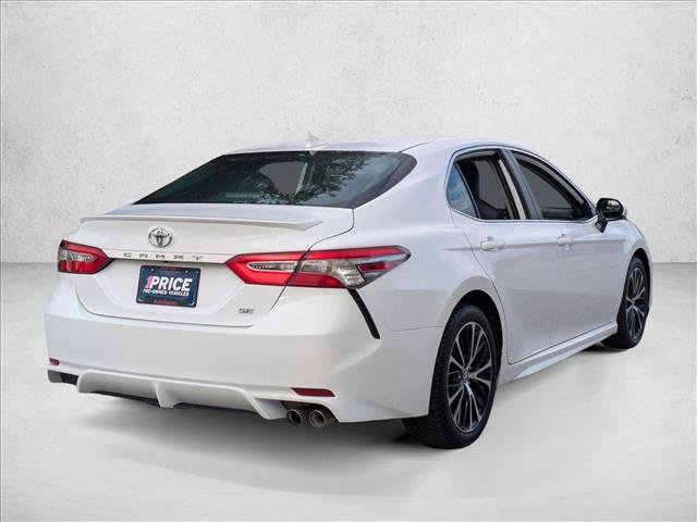 Used 2019 Toyota Camry SE FWD image 3