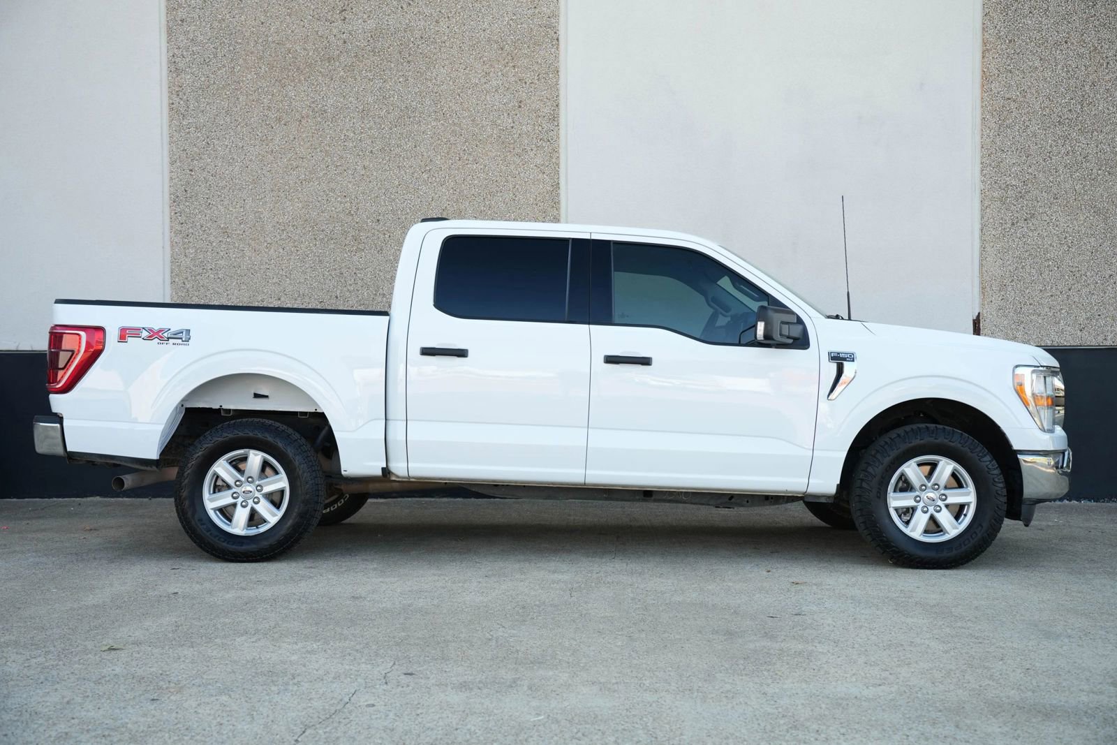 Used 2021 Ford F150 XLT w/ Equipment Group 301A Mid image 11