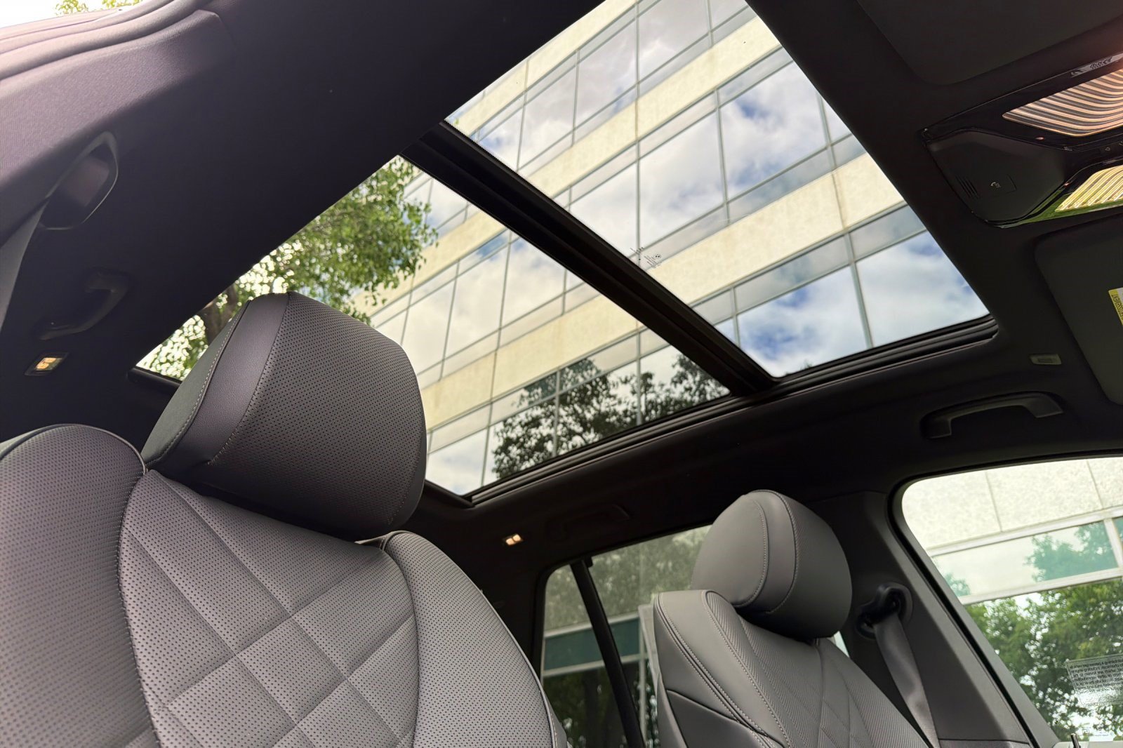 New 2026 BMW X5 xDrive40i AWD/4WD image 14