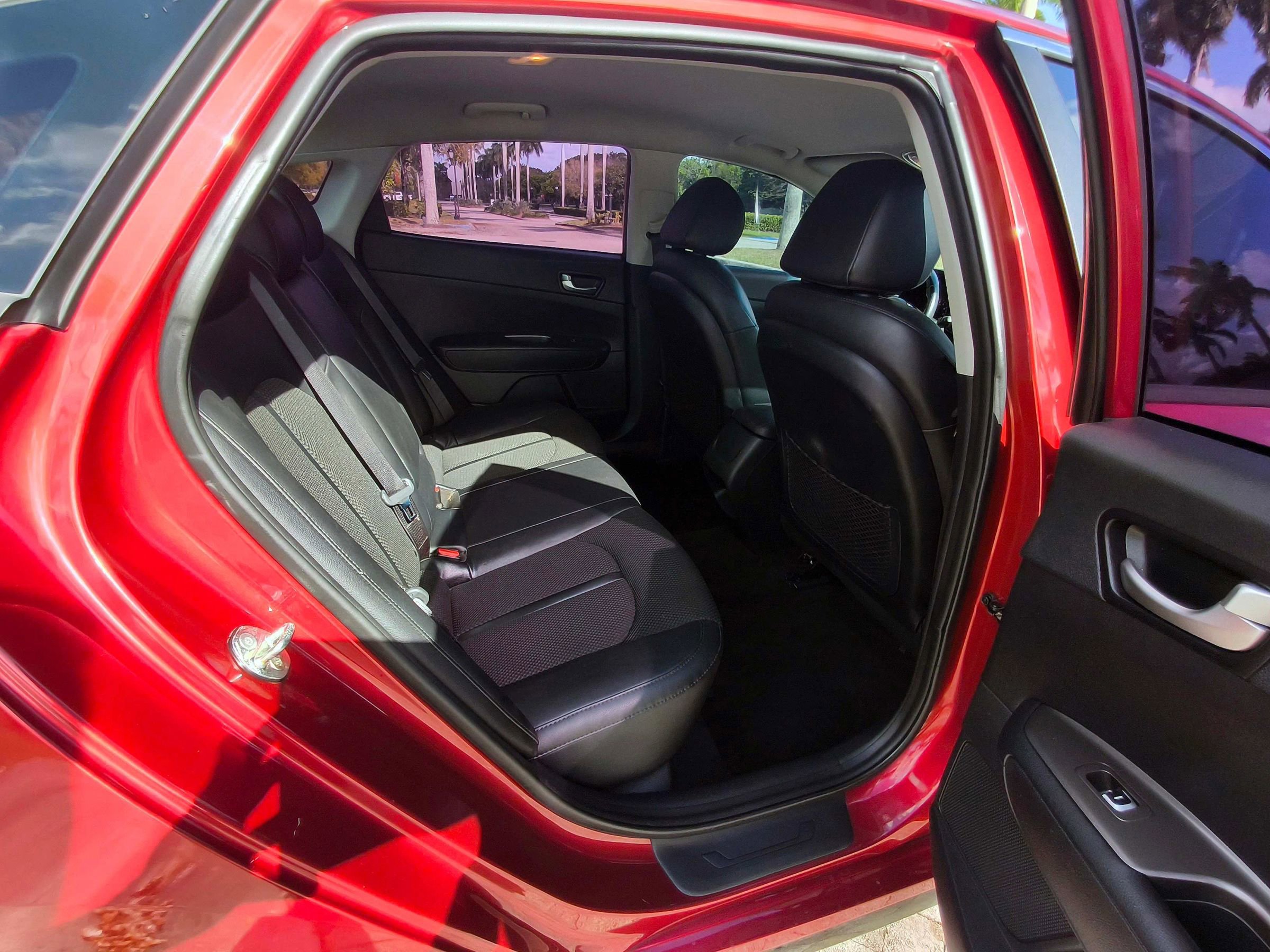 Used 2020 Kia Optima S image 30