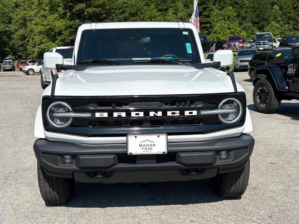 Used 2026 Ford Bronco Outer Banks AWD/4WD image 2