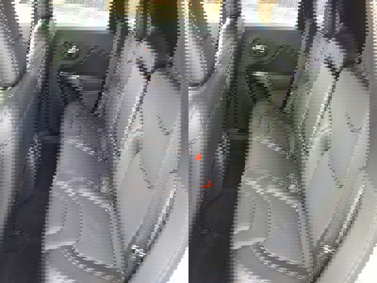 Used 2021 Jeep Cherokee Latitude Lux w/ Trailer Tow Group image 18