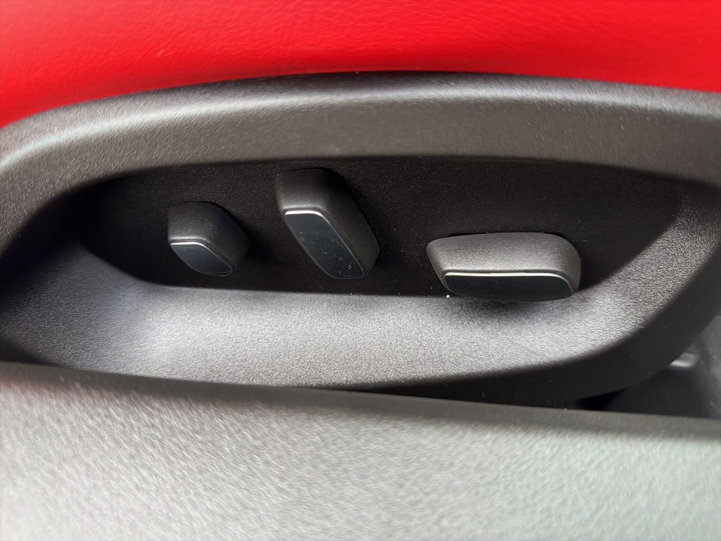 Used 2014 Chevrolet Corvette w/ Z51 Performance Package w/ 2LT Preferred Equipment Group image 12