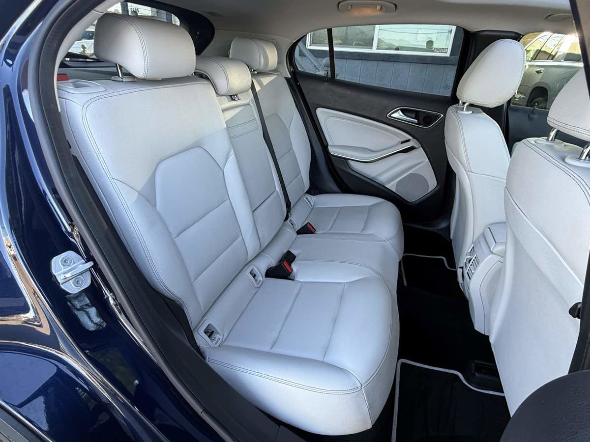 Used 2018 Mercedes-Benz GLA 250 4MATIC image 11