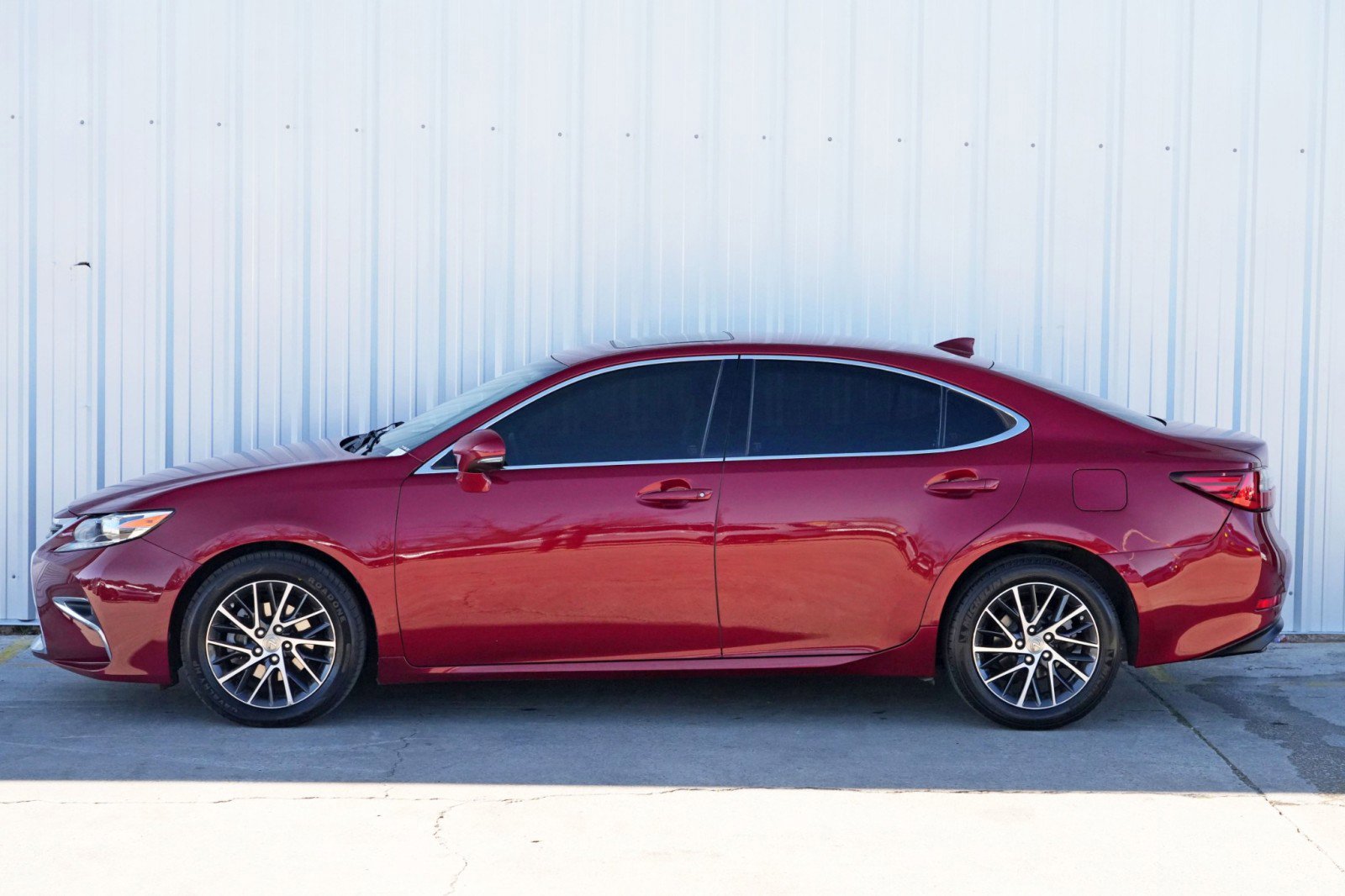 Used 2016 Lexus ES 350 w/ Navigation System Package image 48